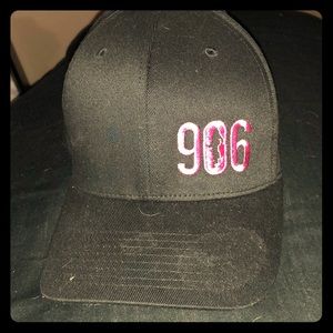 906 Hat
